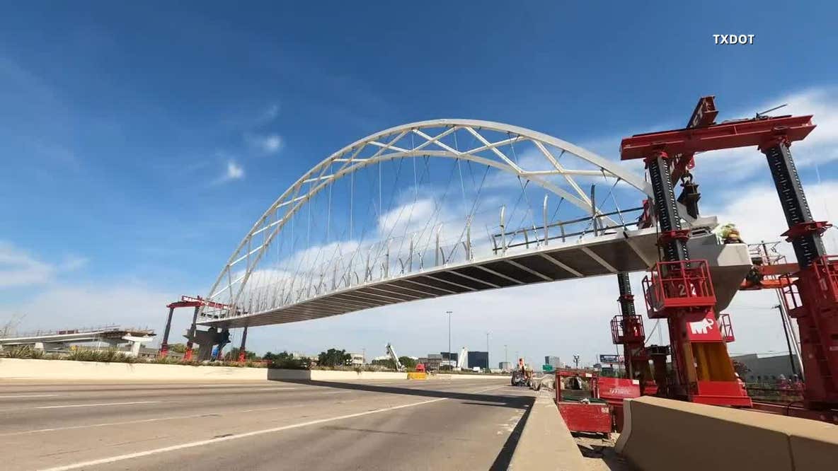 TIME-LAPSE: Pedestrian bridge installed over Hwy. 75